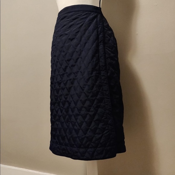 Uniqlo Dresses & Skirts - UNIQLO SKIRT MIDI